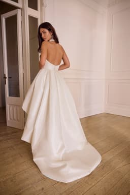 2700 by Jesus Peiro - Image 3