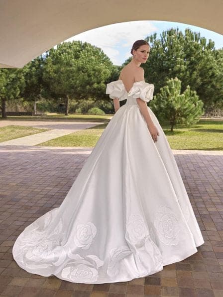 Carthy by Pronovias size 12 - Image 2